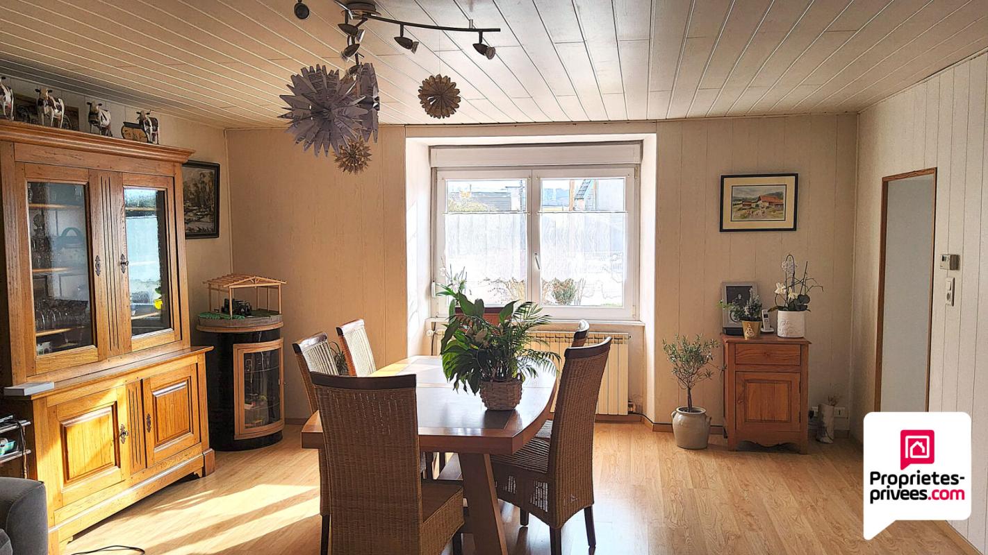 MONTECHEROUX Corps de ferme. Montécheroux 7 pièce(s) 150.4 m2 2