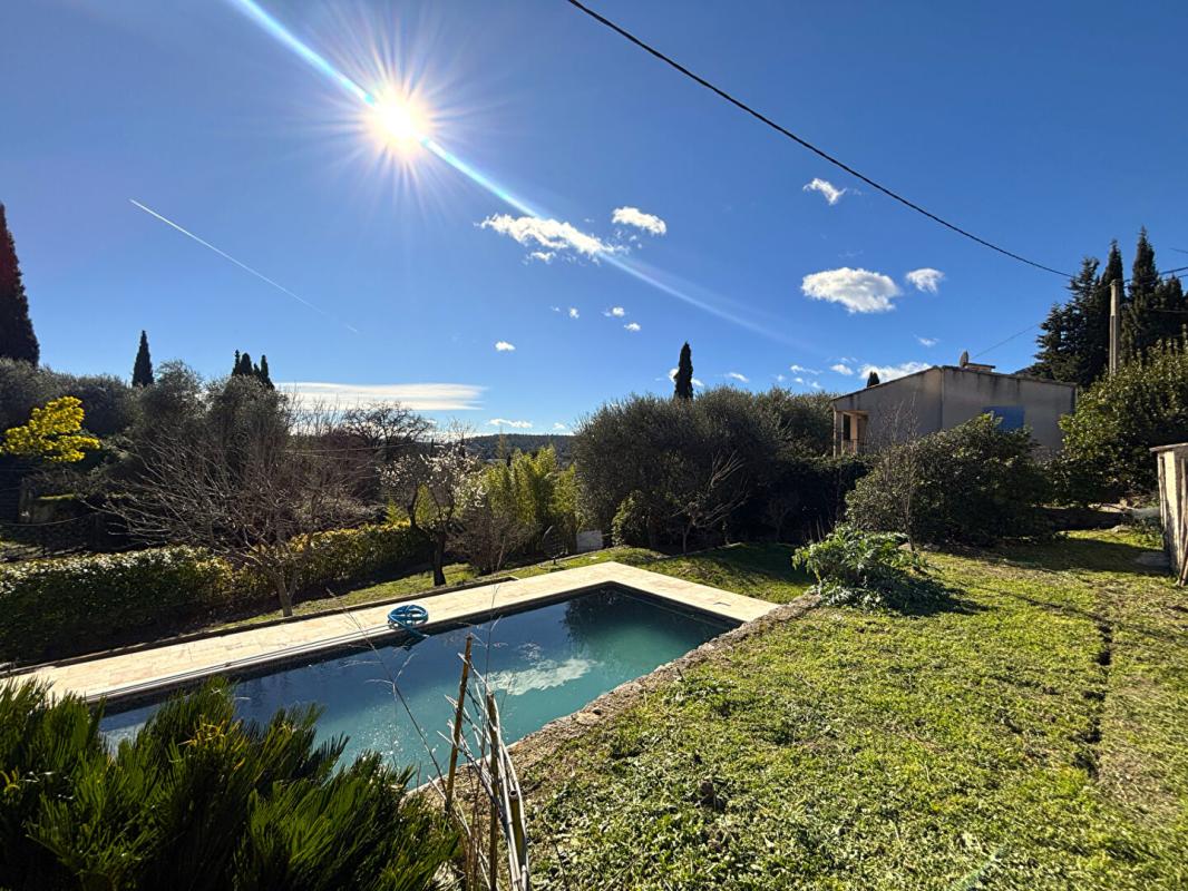 PEYMEINADE Maison individuelle avec piscine et dépendances - à pied du village de Peymeinade 15