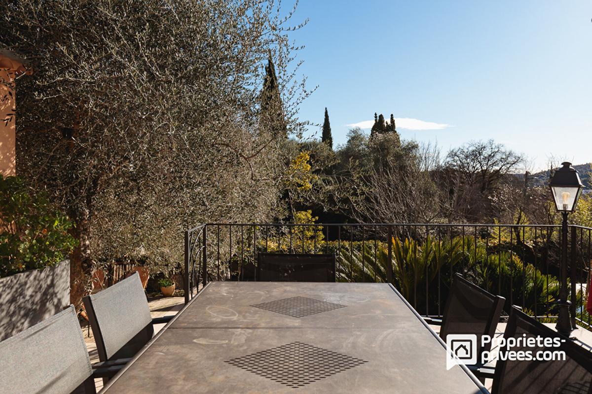 PEYMEINADE Maison individuelle avec piscine et dépendances - à pied du village de Peymeinade 5