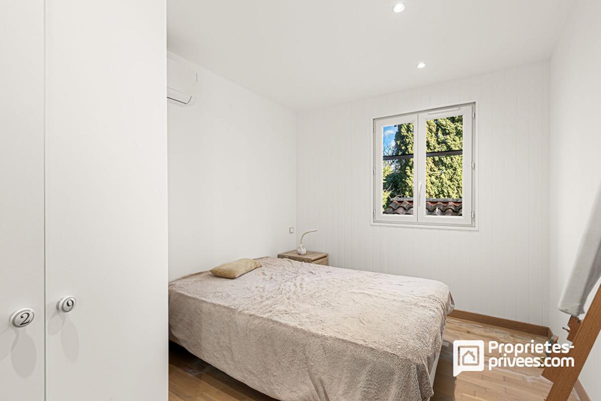 PEYMEINADE Maison individuelle avec piscine et dépendances - à pied du village de Peymeinade 9