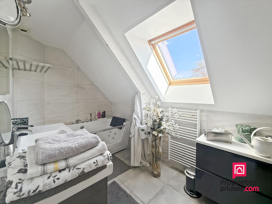 SAINT-GERMAIN-DES-CHAMPS Pavillon Saint Germain Des Champs 4 chambres 1ha de terrain 14