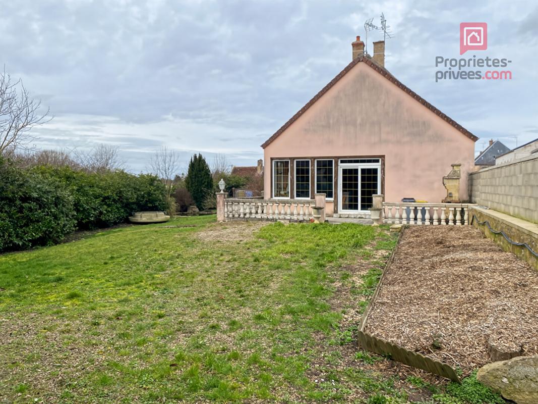 EPOISSES EXCLUSIF ! à 5km d'Epoisses, au coeur de ce bourg, Maison 8 pièces avec Grenier aménageable 8