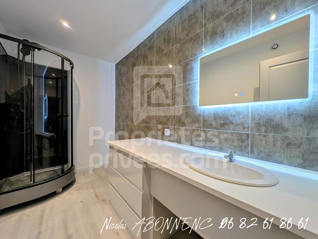 PIERRE-CHATEL Appartement Pierre Chatel 3 pièce(s) 80.63 m2 5