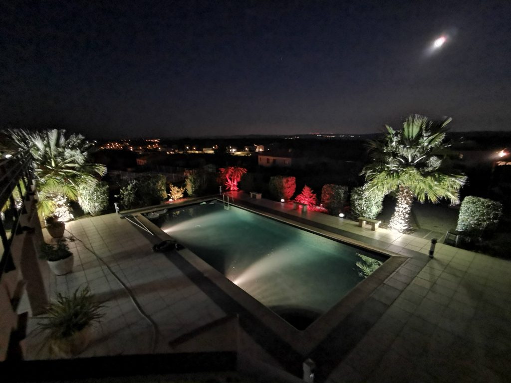 ADISSAN Villa  exeptionnelle avec potentiel locatif sur un très grand terrain 12