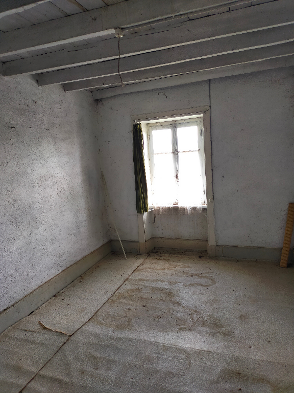 CELLES-SUR-DUROLLE Celles sur Durolle (63250) Ensemble immobilier Maison (+/-160m2) + grange (+/- 270m2) + terrain constructible (+/-3500m2) 7