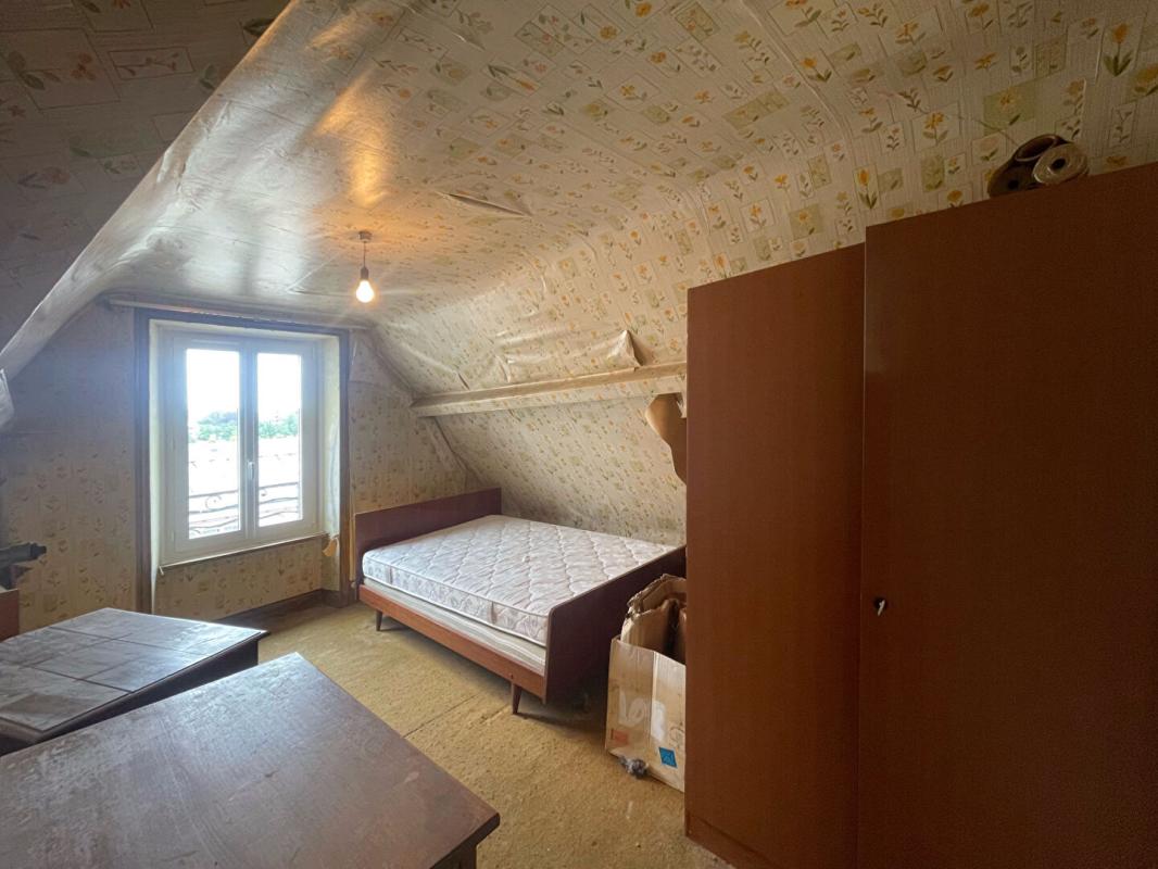 QUIMPER Maison années 30 à rénover avec garage et jardin (quartier Gare Quimper) 11