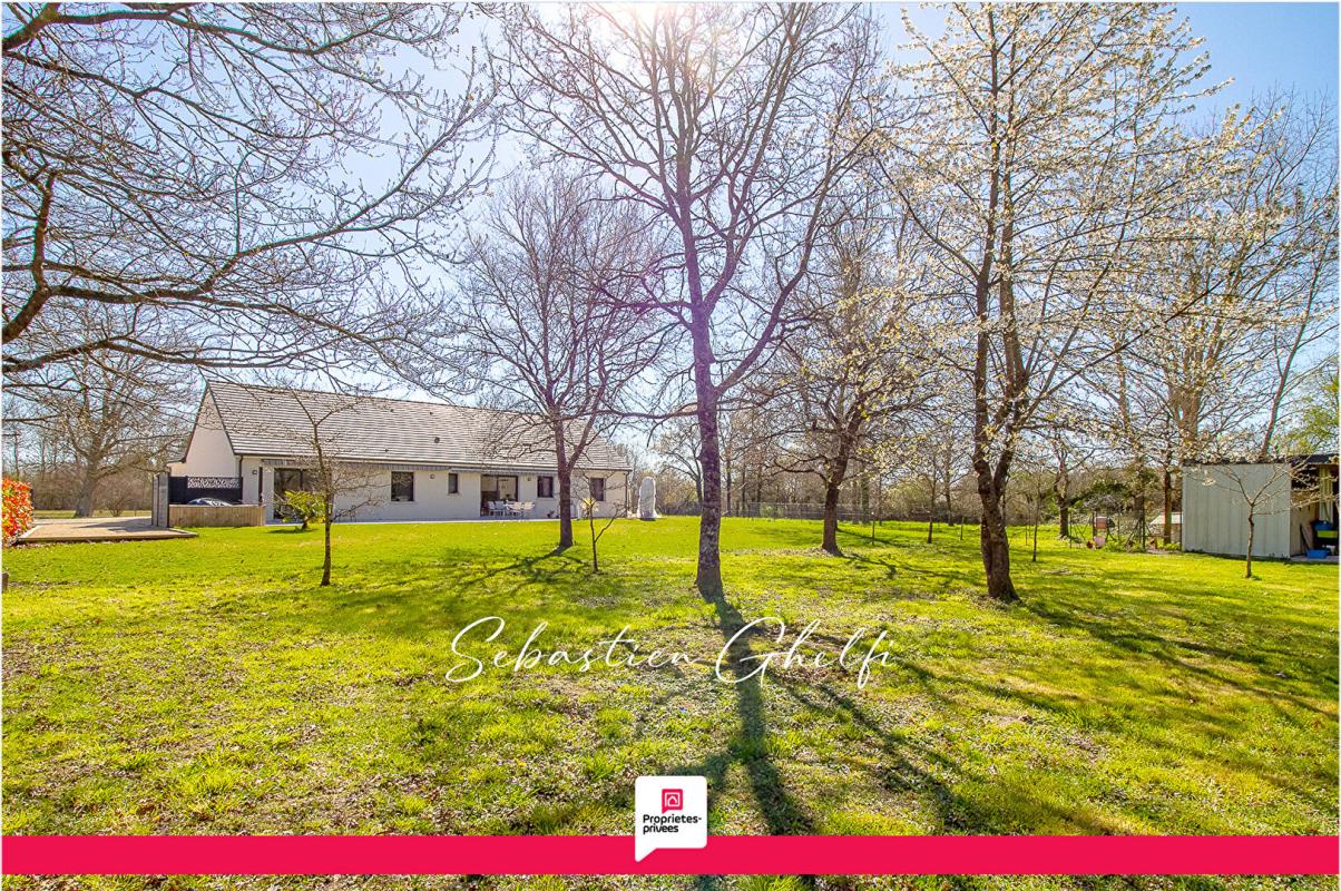 ROMORANTIN-LANTHENAY belle maison avec 3 chambres dont 1 suite-salle de sport-double garage 1