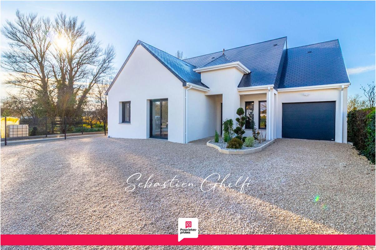 CONTRES belle maison de plain-pied à pieds des commerces-3 chambres- garage 1