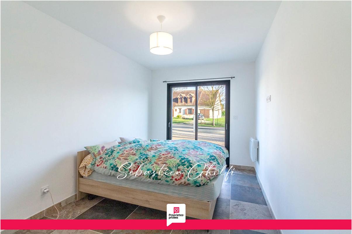 CONTRES belle maison de plain-pied à pieds des commerces-3 chambres- garage 10