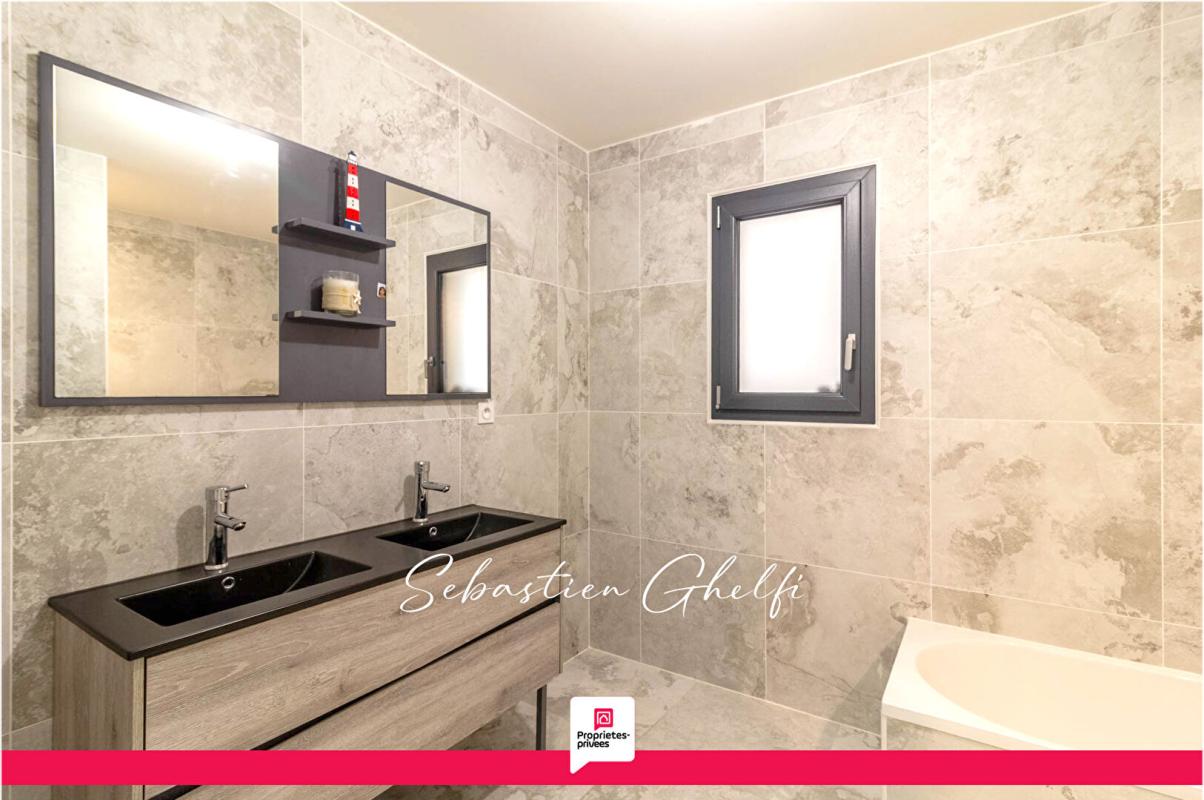 CONTRES belle maison de plain-pied à pieds des commerces-3 chambres- garage 11