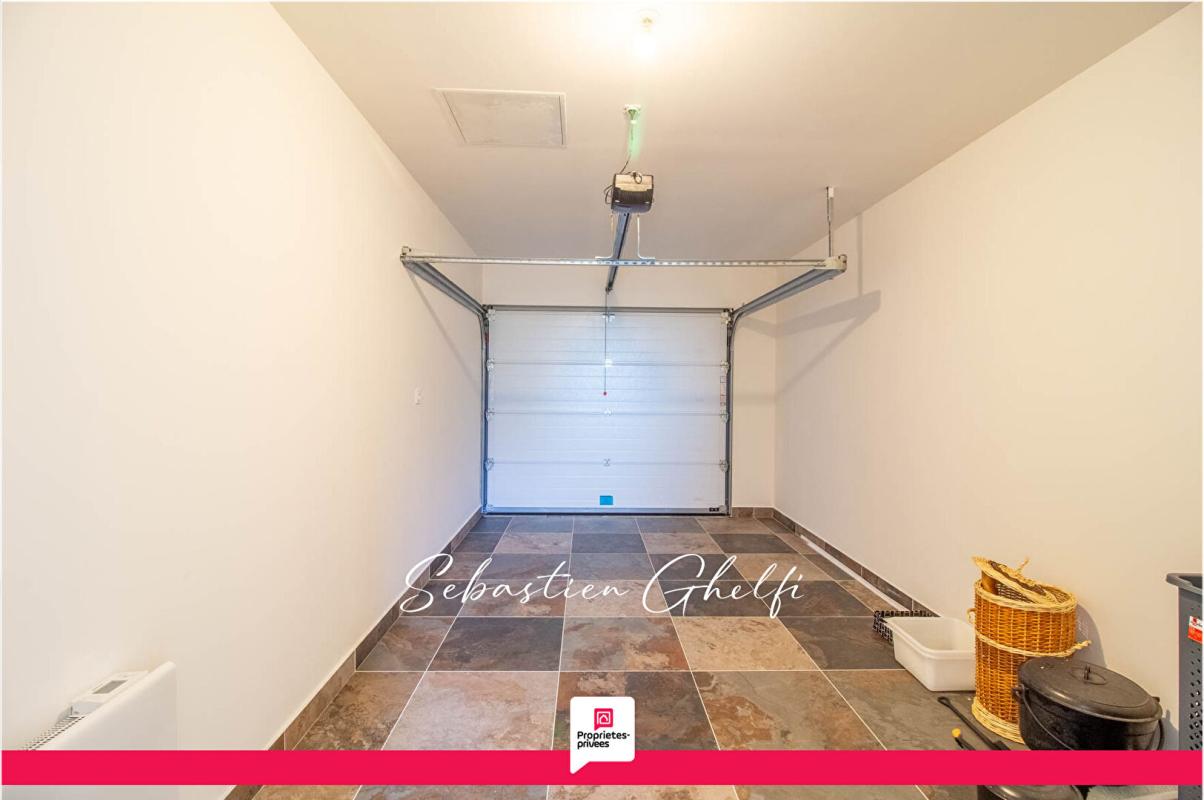 CONTRES belle maison de plain-pied à pieds des commerces-3 chambres- garage 14