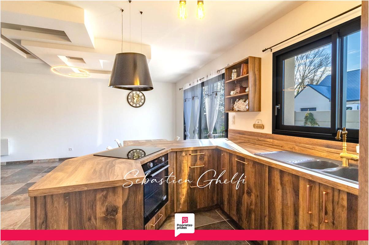 CONTRES belle maison de plain-pied à pieds des commerces-3 chambres- garage 5