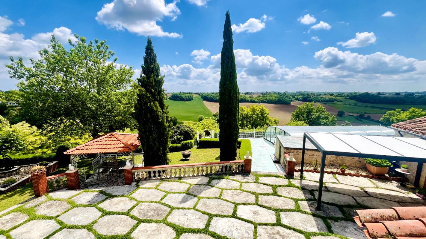 COMBEFA Maison en pierre de caractère, 6 pièce(s) 158 m2 13