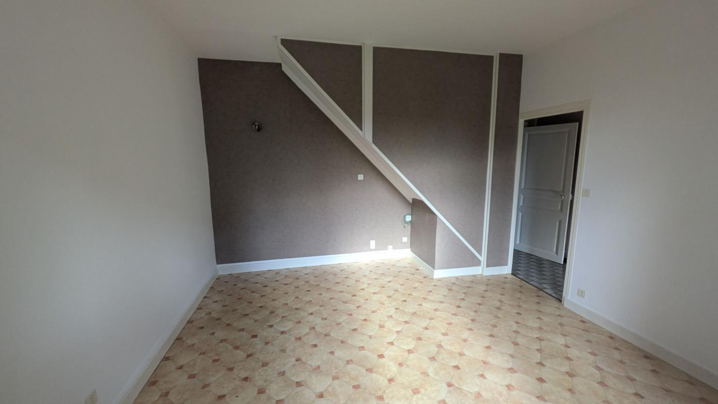 VARENNES-SUR-ALLIER Maison de ville avec jardin et cave sur Varennes Sur Allier 5