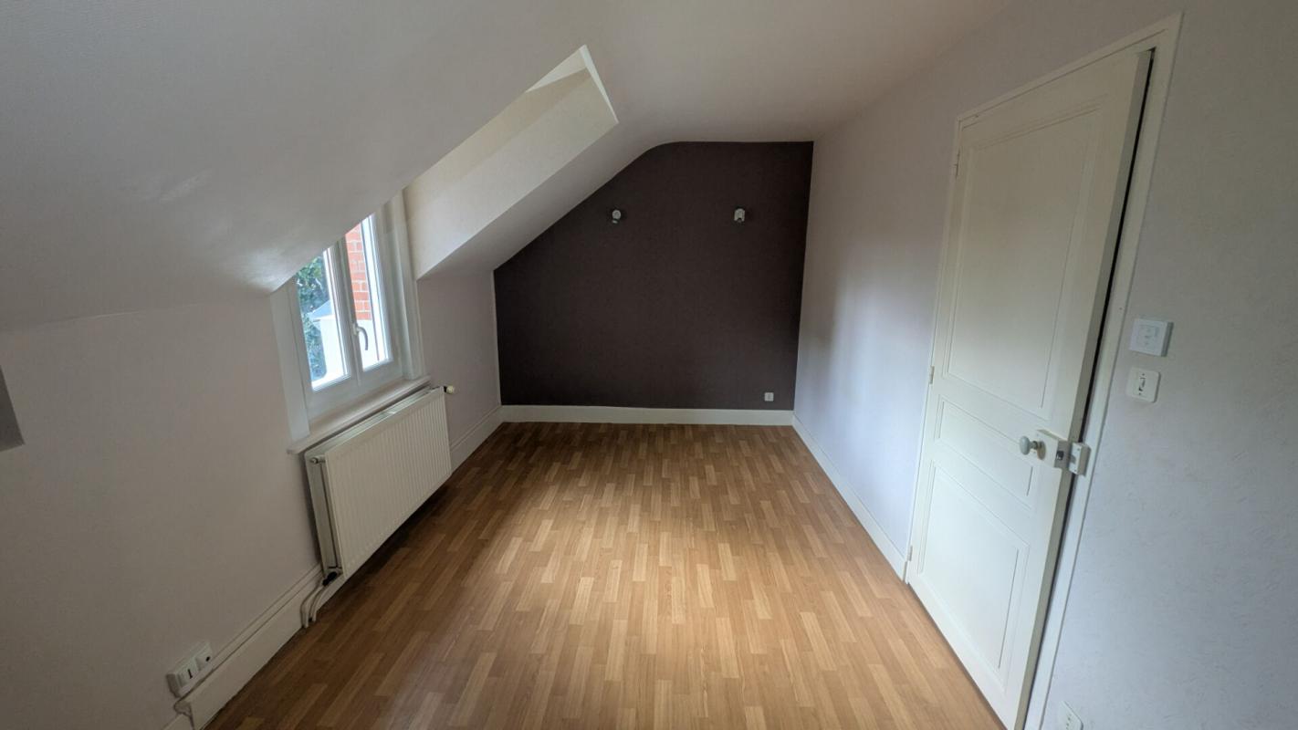 VARENNES-SUR-ALLIER Maison de ville avec jardin et cave sur Varennes Sur Allier 7