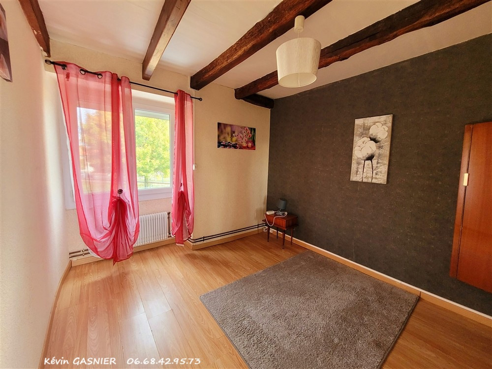 RUFFEC MONTJEAN (16240) : Maison de campagne 126m2 avec garage et atelier d'artisans 6