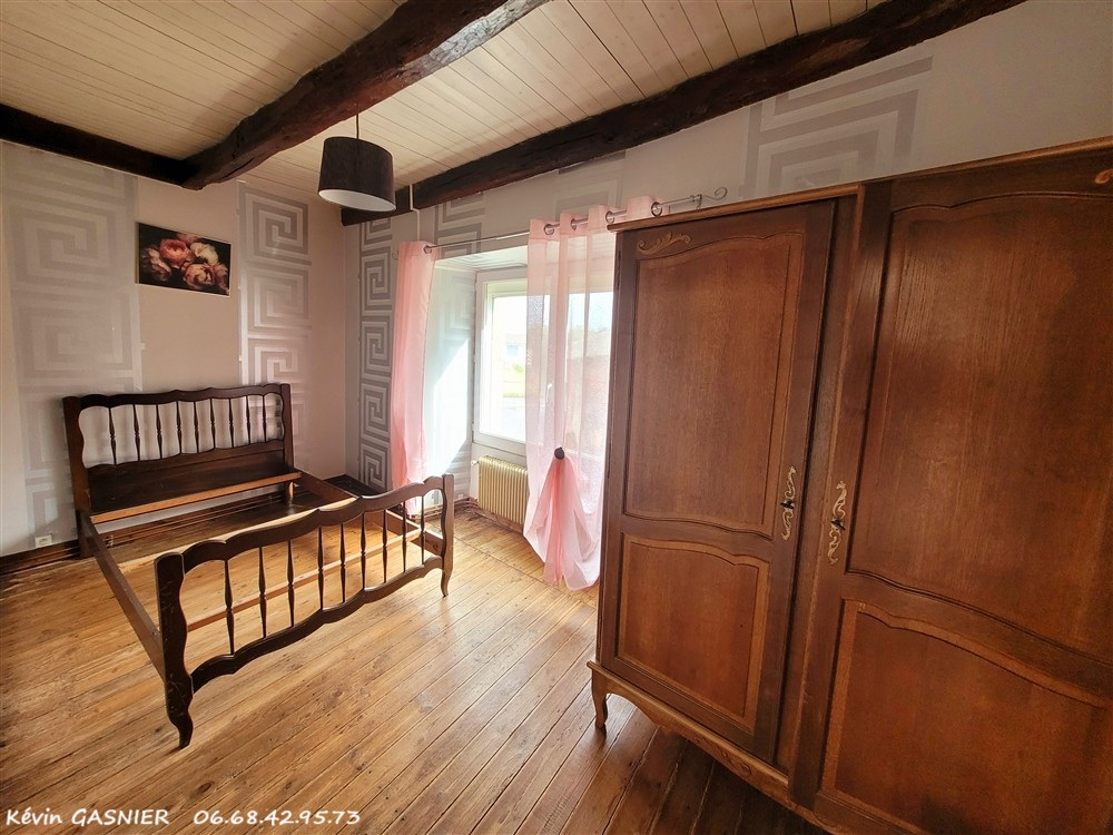 RUFFEC MONTJEAN (16240) : Maison de campagne 126m2 avec garage et atelier d'artisans 8