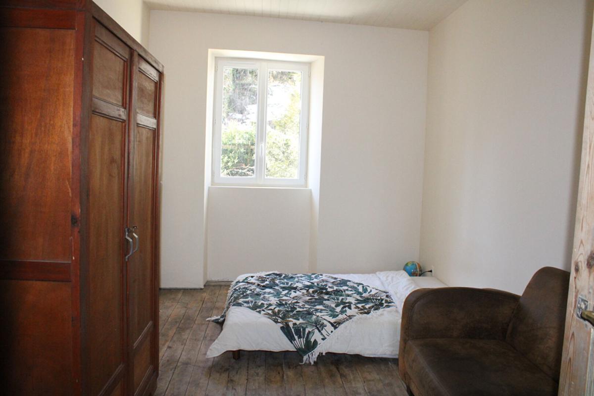 LANGOGNE Maison  avec jardin , garage et appartement indépendant 11