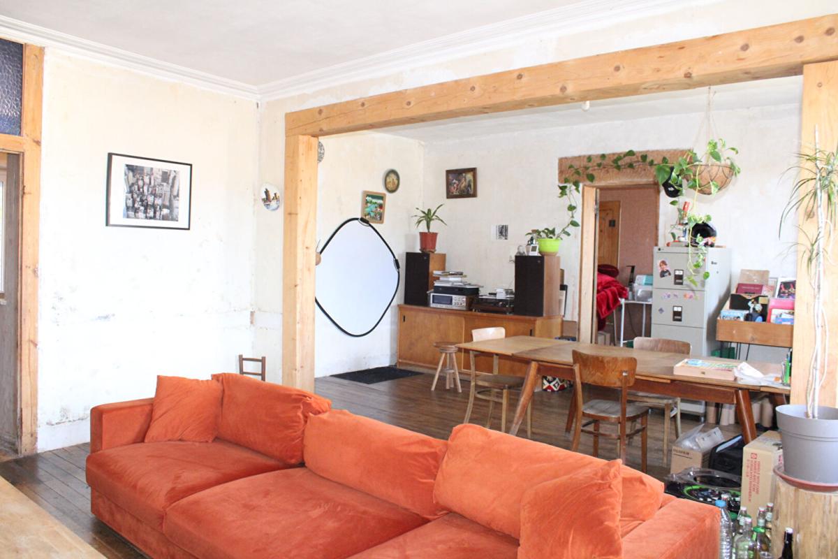 LANGOGNE Maison  avec jardin , garage et appartement indépendant 2