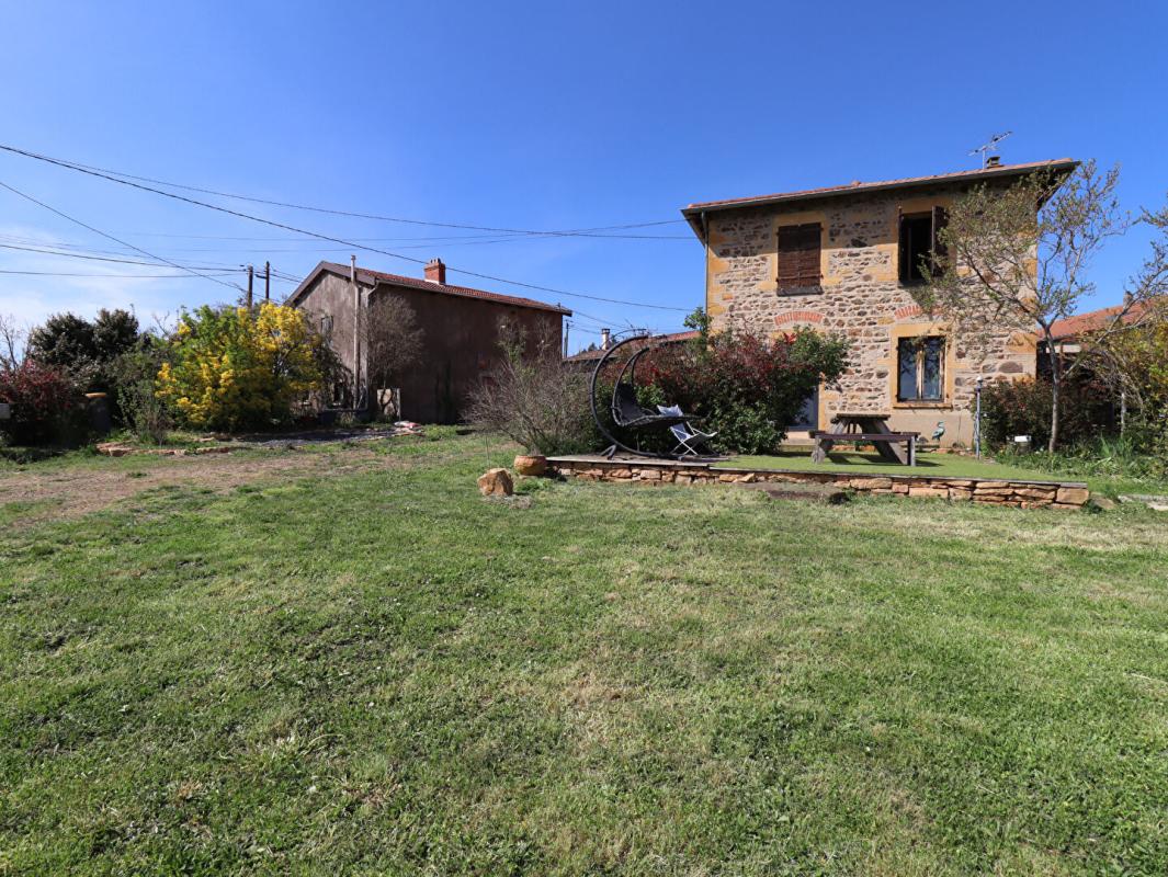 SAINT-VERAND Maison 6 pièces Saint Vérand  +/-120 m2 avec annexes et vue sur Monts du Lyonnais 3