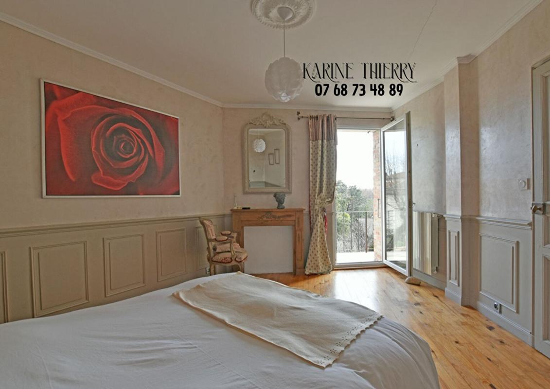 RIBAUTE-LES-TAVERNES Magnifique maison de village de caractère avec sa piscine 11