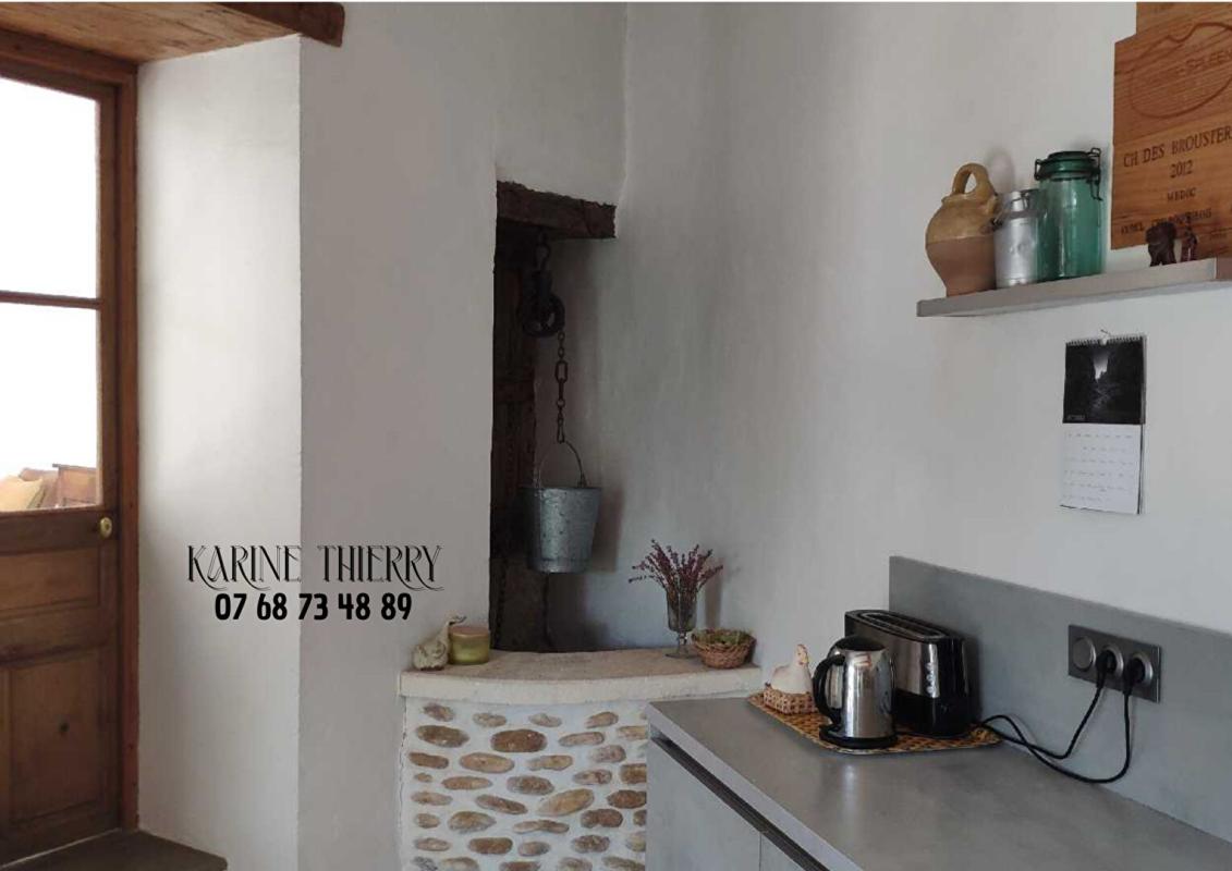 RIBAUTE-LES-TAVERNES Magnifique maison de village de caractère avec sa piscine 7