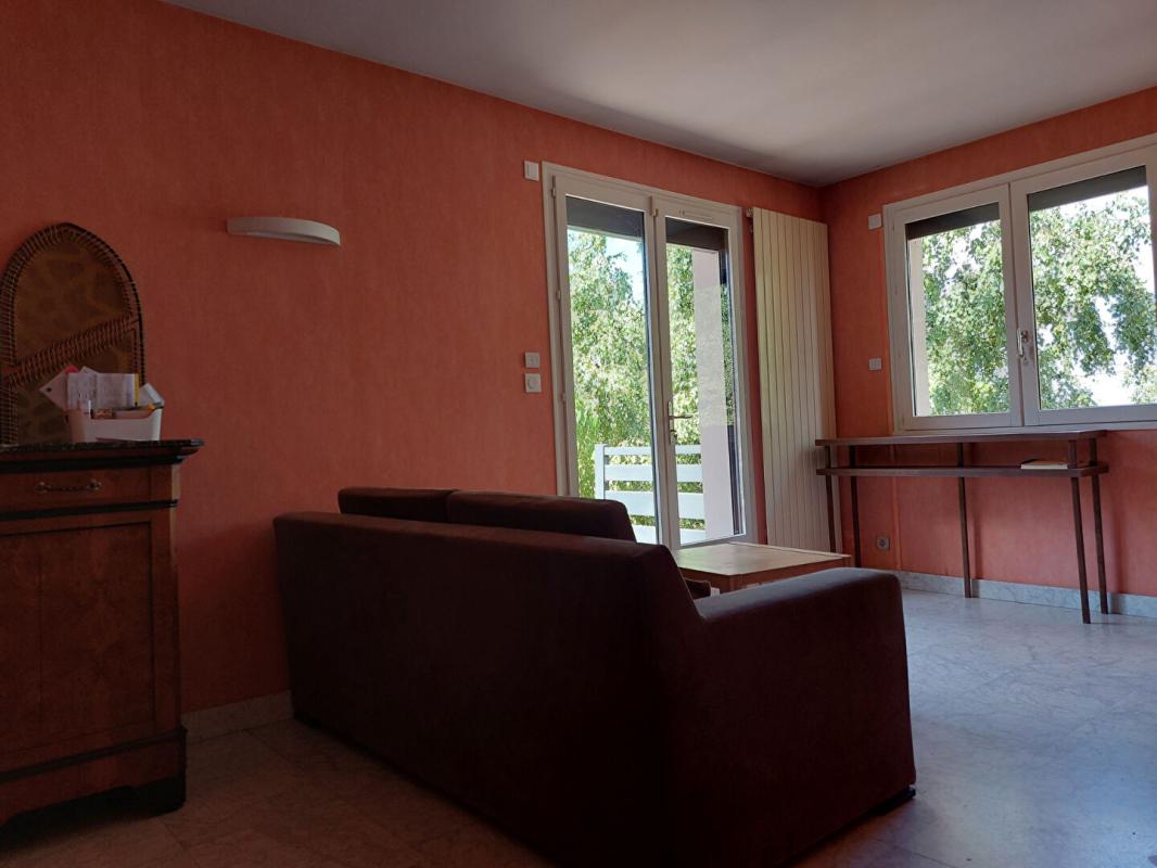 MONTCEAU-LES-MINES Maison Montceau Les Mines 7 pièce(s) 187 m2 10