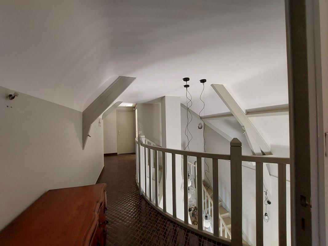 MONTCEAU-LES-MINES Maison Montceau Les Mines 7 pièce(s) 187 m2 13