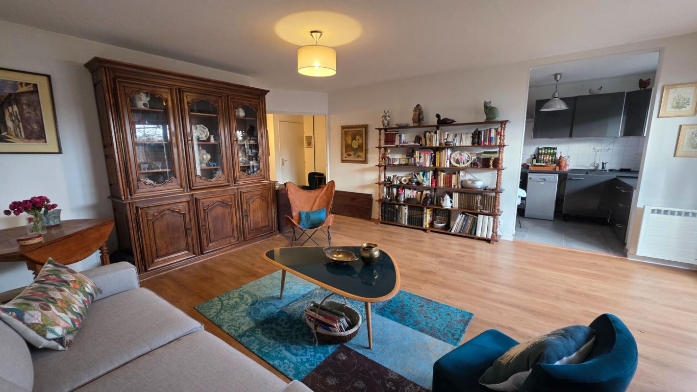 BORDEAUX Appartement 3 pièces RDC Bordeaux Caudéran - Pasteur 2 places de parking 1