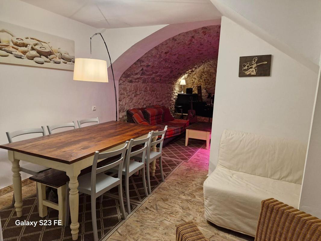 LE THORONET Au Thoronet: APPARTEMENT F2 avec Atelier et Cave voûtée en pierre 10