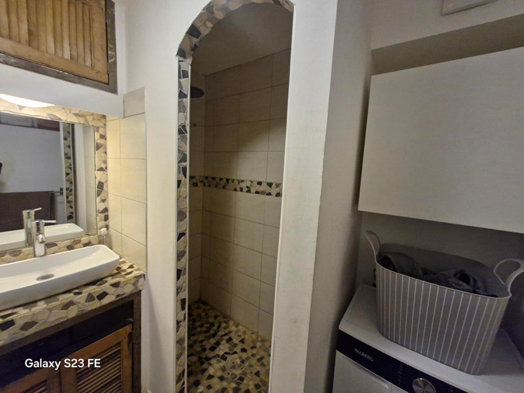 LE THORONET Au Thoronet: APPARTEMENT F2 avec Atelier et Cave voûtée en pierre 9