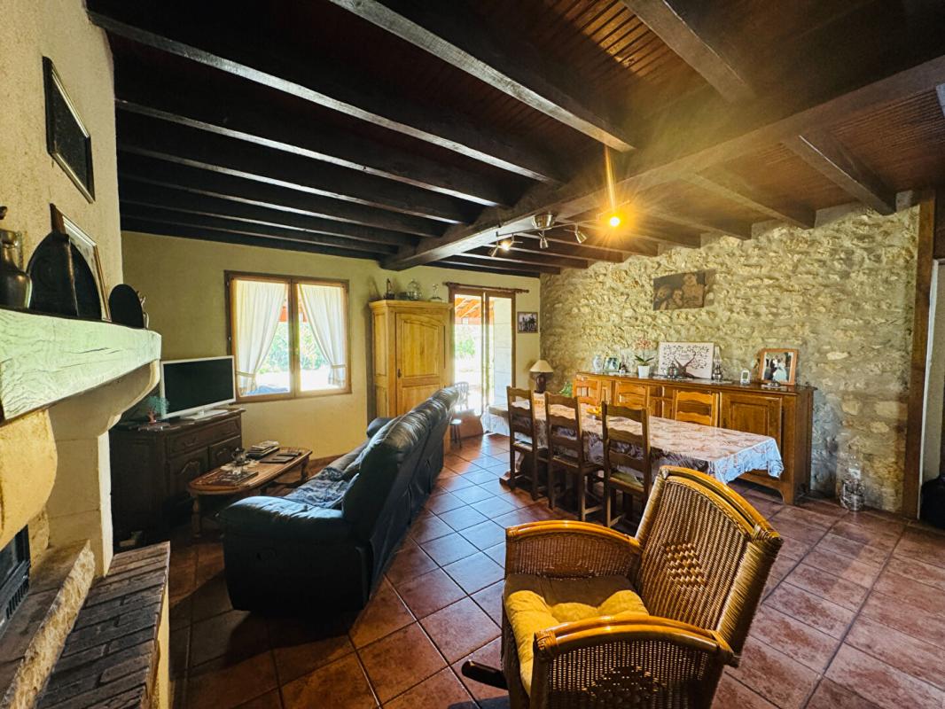 SAINT-LEGER-LE-PETIT Jolie maison ancienne à Saint Léger le Petit 7