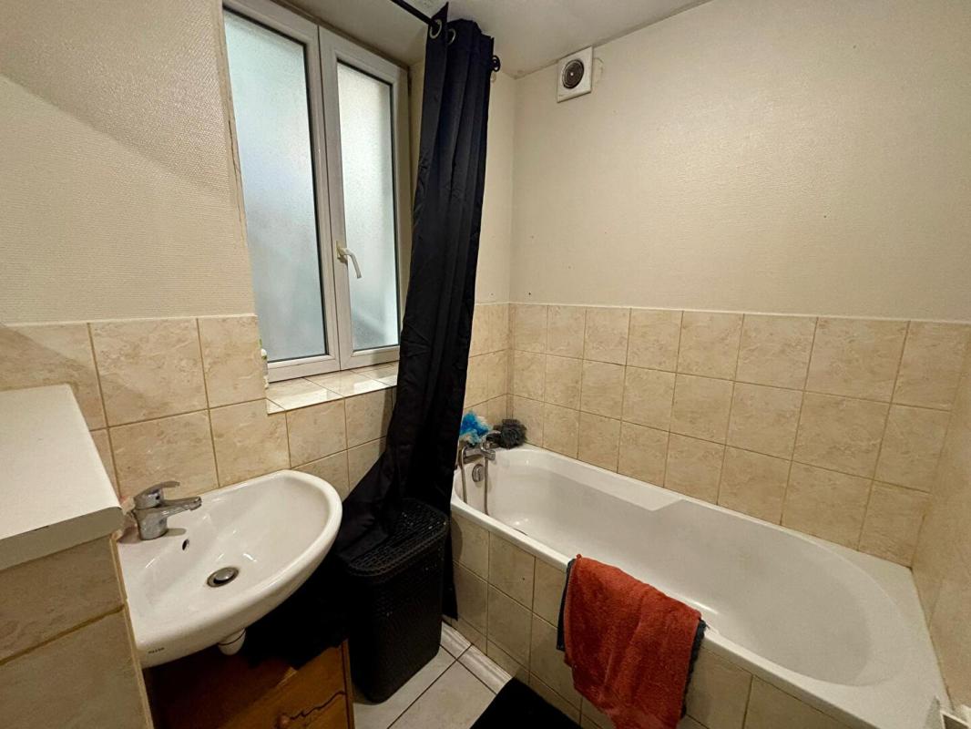 NEVERS Immeuble Nevers 258 m2 - hangar de 150 m² - Bonne rentabilité 9