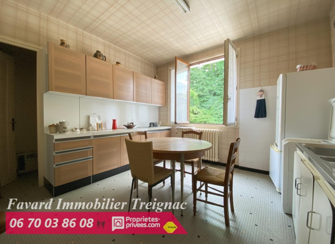 TREIGNAC A SAISIR . Maison avec grand atelier et bureau ? 4 chambres ? Centre Treignac 4