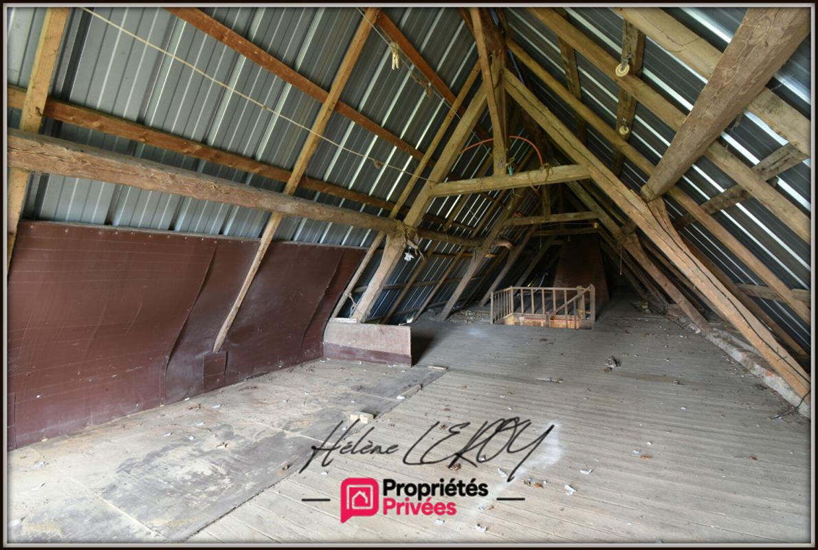 ANGERVILLE-LA-MARTEL Longère normande en briques et silex à rénover. Environnement calme et sans vis-à-vis 9