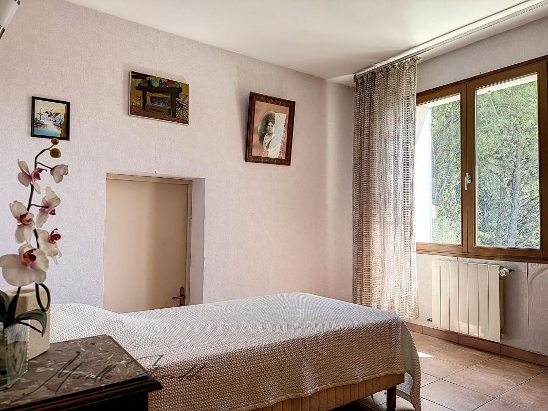 SAINT-REMY-DE-PROVENCE Saint Remy De Provence villa 5 pièces 128 m² avec piscine et dépendance 8