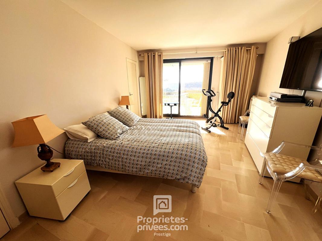 NICE NICE MONT BORON Vue mer exceptionnelle, Appartement 3 pièces avec jardin 10