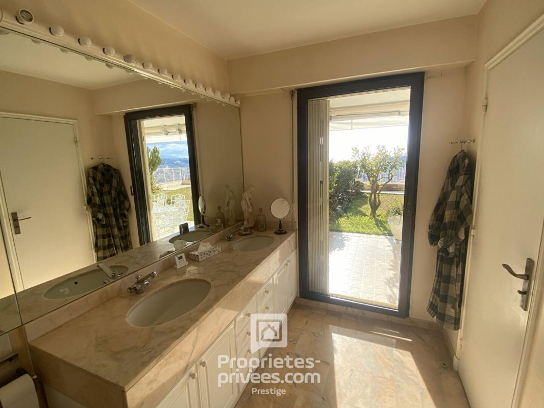 NICE NICE MONT BORON Vue mer exceptionnelle, Appartement 3 pièces avec jardin 11