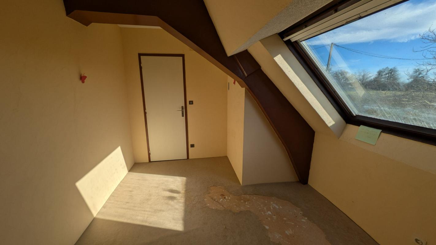 SAINT-GERAND-DE-VAUX Maison avec du cachet à rénover et grand terrain 10