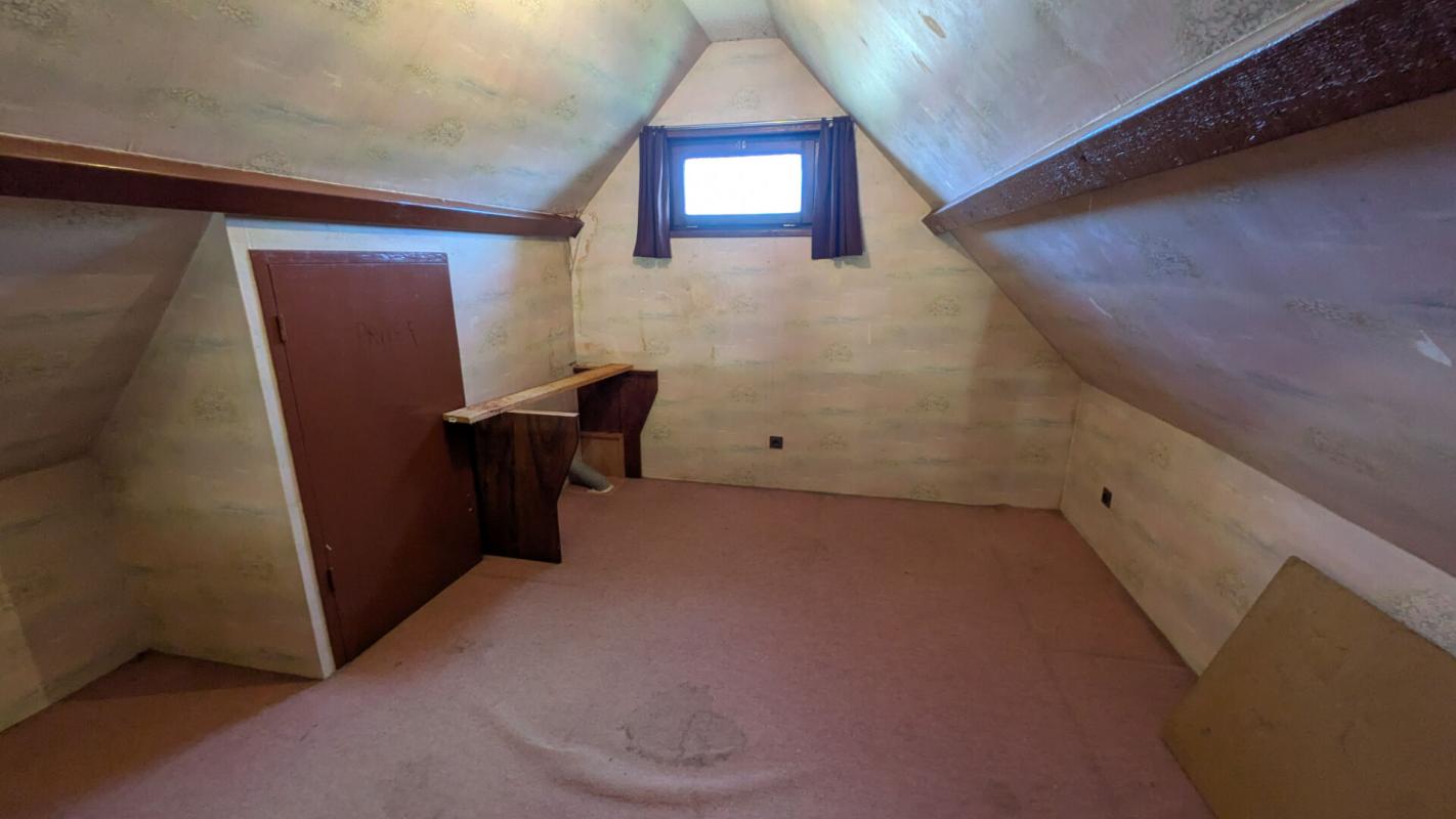 SAINT-GERAND-DE-VAUX Maison avec du cachet à rénover et grand terrain 15