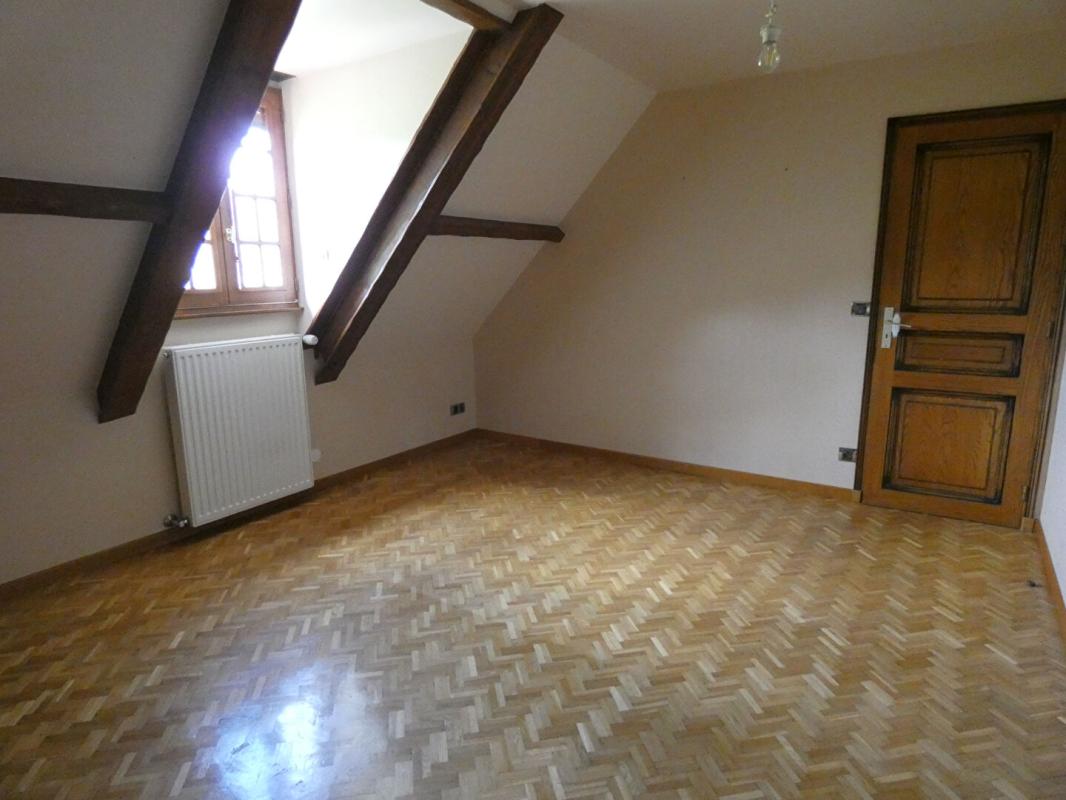 LIMETZ-VILLEZ Maison familiale 155 m2+ exeptionnel sous sol 9