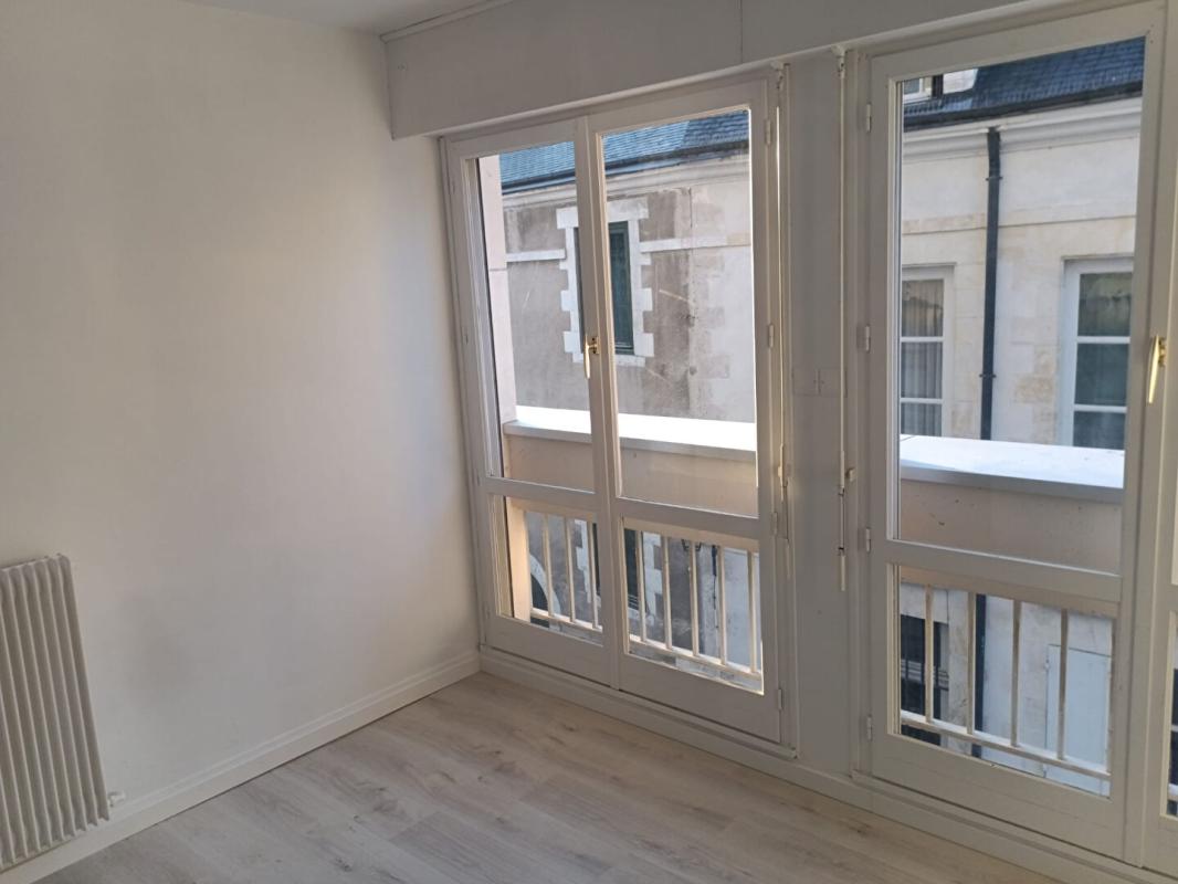 ORLEANS EXCLUSIVITE A VENDRE 45000 Orleans Appartement 2 pièces 37 M² ascenseur / parking 10