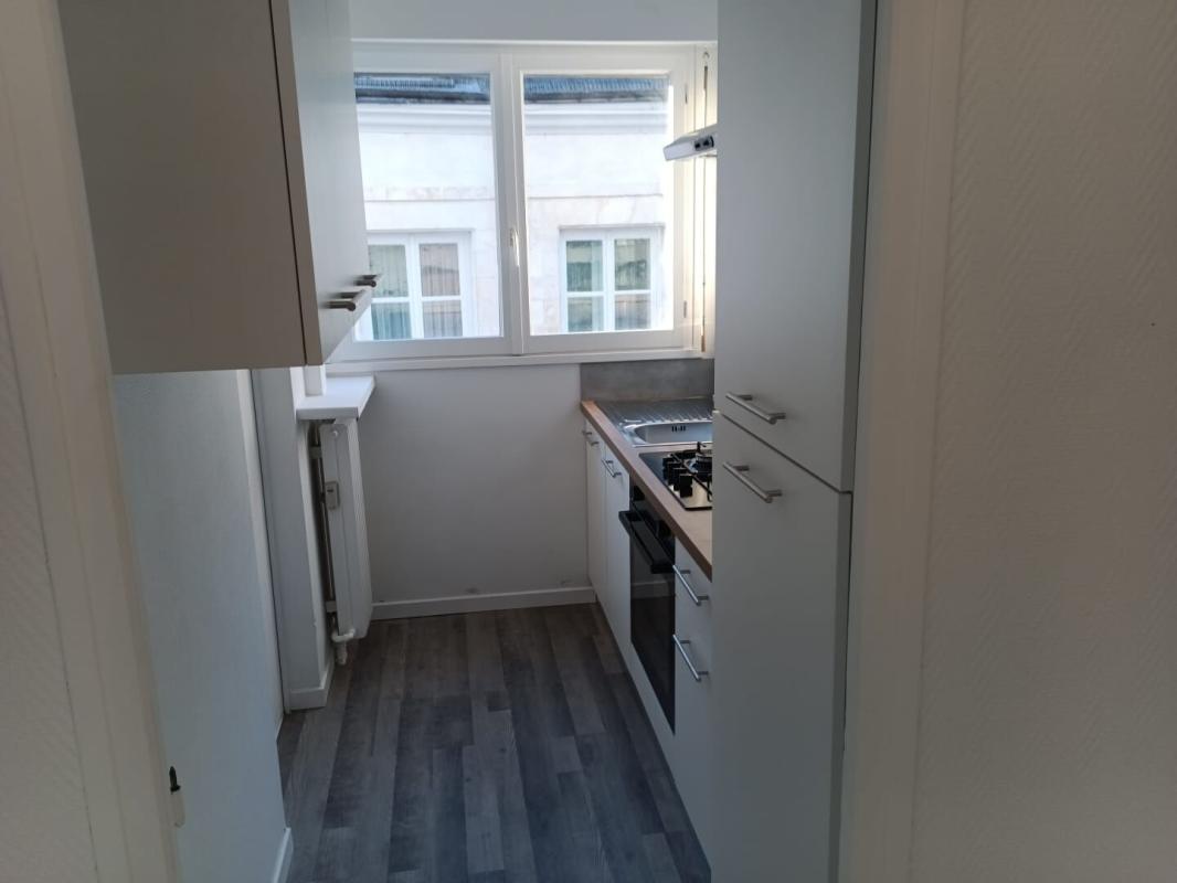 ORLEANS EXCLUSIVITE A VENDRE 45000 Orleans Appartement 2 pièces 37 M² ascenseur / parking 3