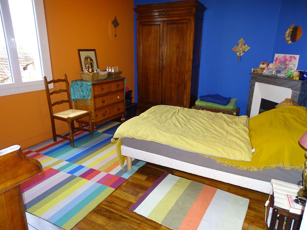 MONTIGNAC Maison Montignac Lascaux 7 pièce(s) 196 m2 12