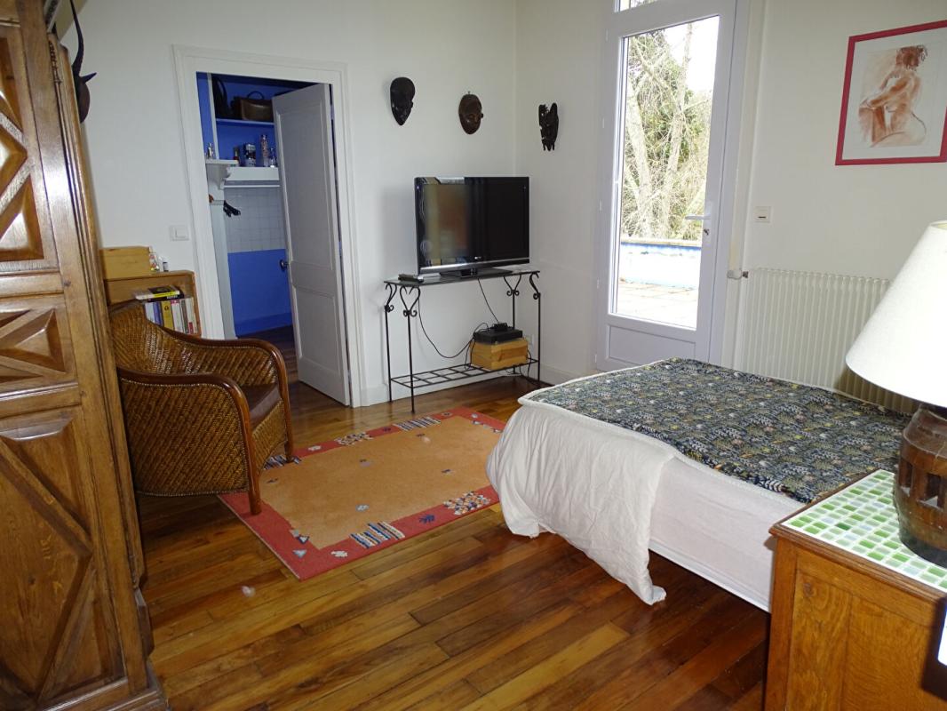 MONTIGNAC Maison Montignac Lascaux 7 pièce(s) 196 m2 6