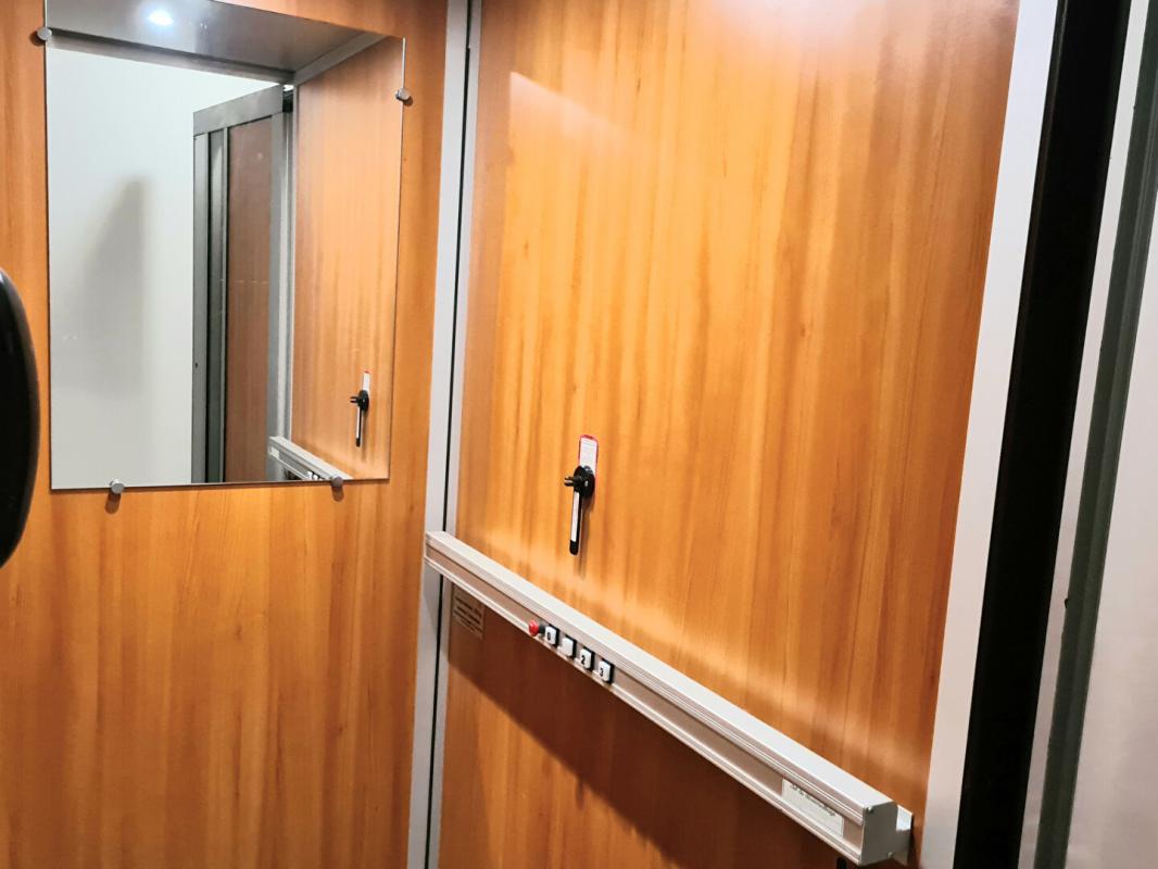 CHAUMONT-EN-VEXIN Chaumont en Vexin - Maison de Maître du 19ème de 210 m2 - 4 chambres - un ascenseur  qui permet accéder à tous les étages - cave et bâtiments - sur 2.957 m2 de parc arboré - Prix :  582.000 13