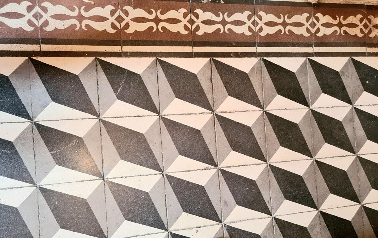 CHAUMONT-EN-VEXIN Chaumont en Vexin - Maison de Maître du 19ème de 210 m2 - 4 chambres - un ascenseur  qui permet accéder à tous les étages - cave et bâtiments - sur 2.957 m2 de parc arboré - Prix :  582.000 7