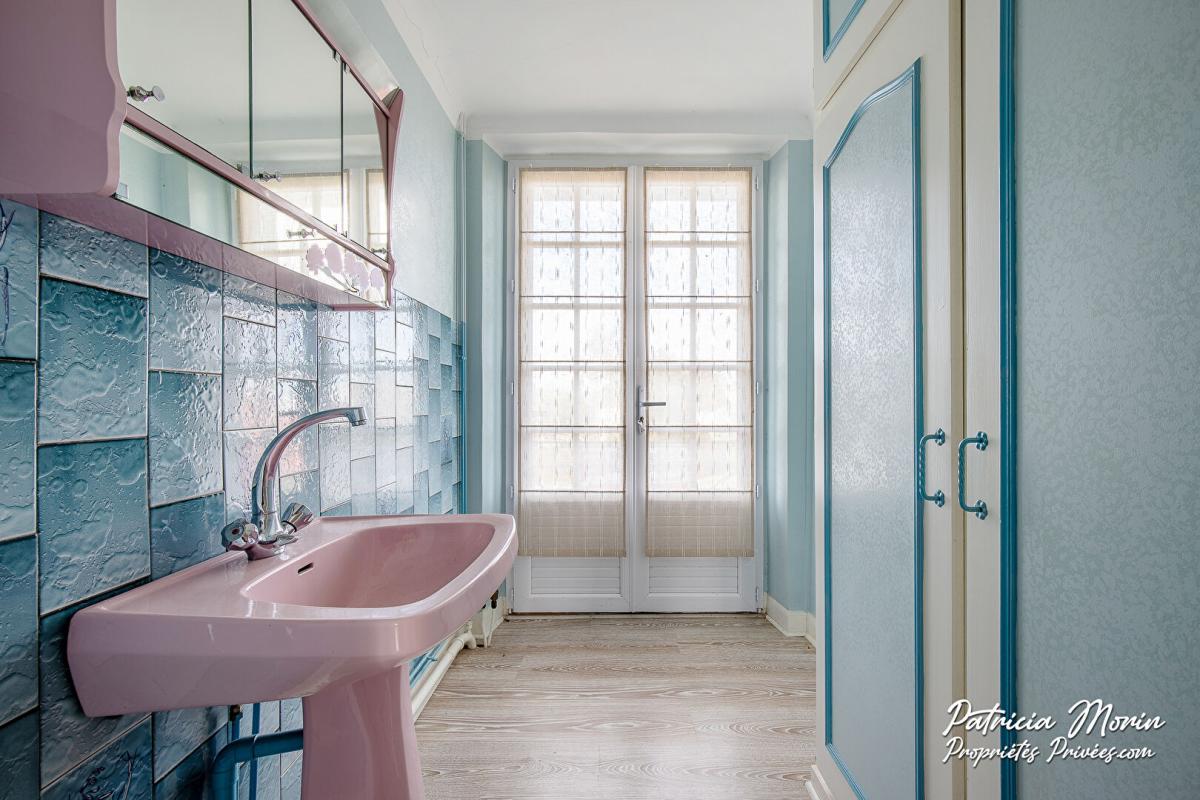 DAX Maison  centre ville de HINX   185 m2 Avec dépendances 15