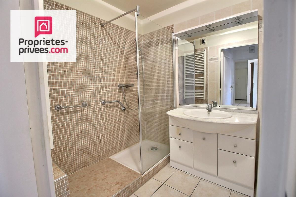 FREJUS Appartement Frejus 3 pièces 82 m2 Avec 2 garages 6