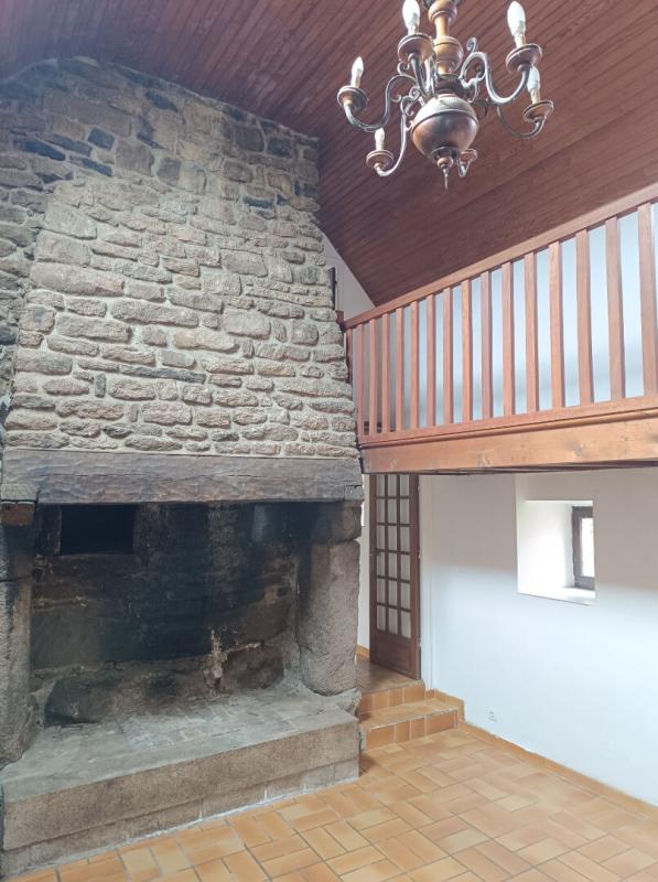 BERRIEN 29690 Berrien longère 3 chambres terrain de 1600 m² Garage 3